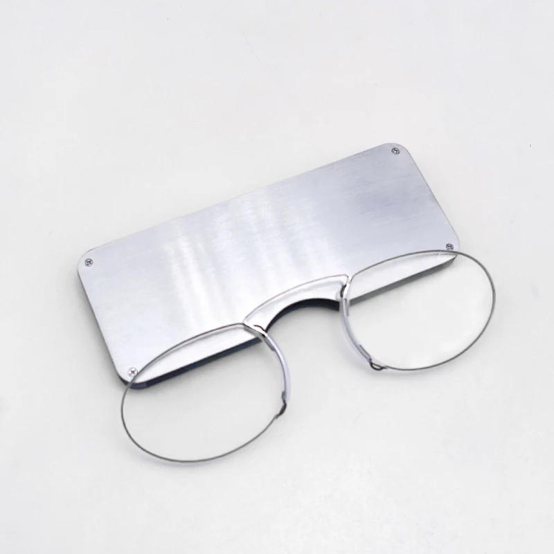 2024 Mini occhiali da lettura  - Wallet Slim Titanium recensione e prezzo