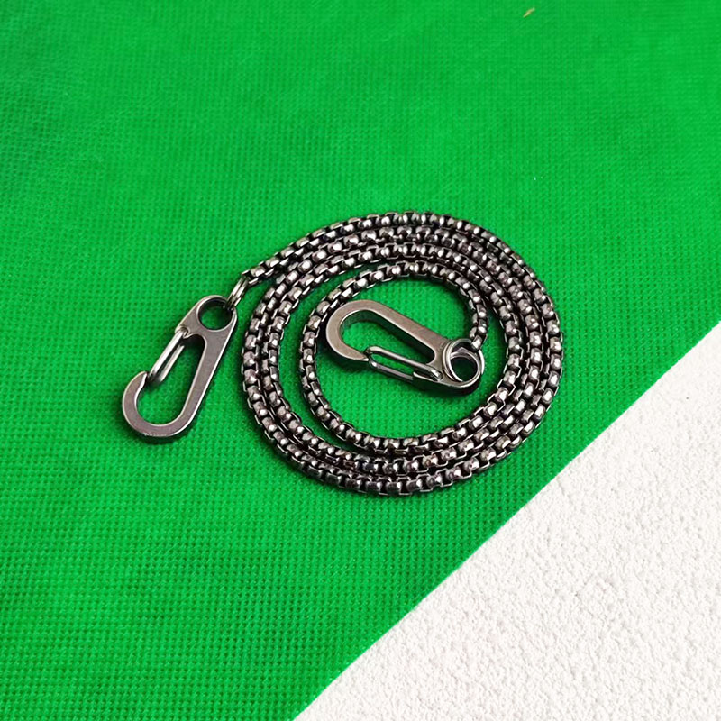 Catena portafoglio da uomo in  - Wallet Slim Titanium recensione e prezzo
